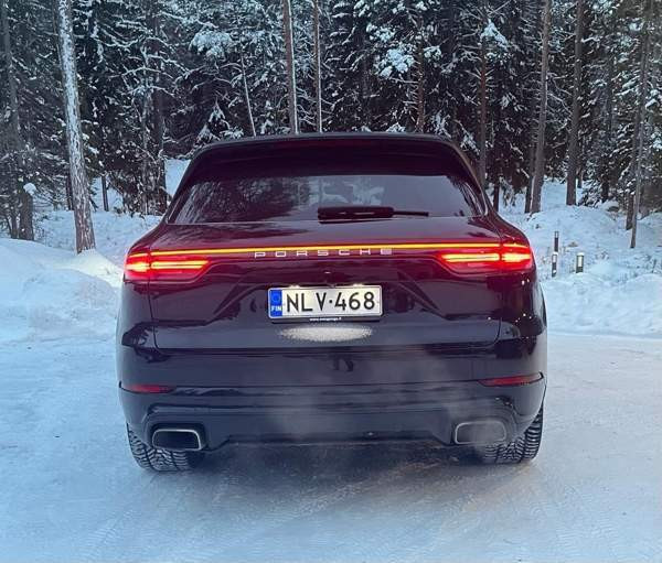 Porsche Cayenne Vantaa - valokuva 2
