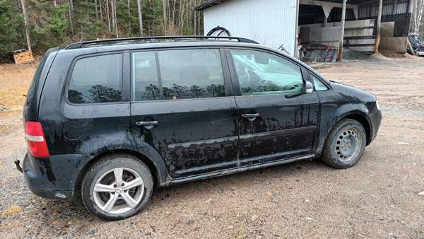 Volkswagen Touran Lapinlahti - photo 1