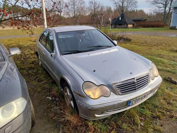 Mercedes-Benz 220 Liperi - изображение 3