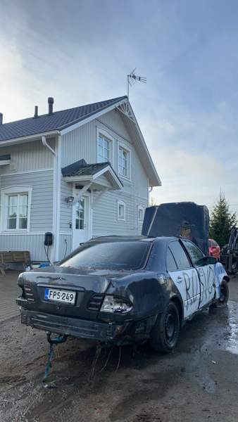 Mercedes-Benz 200 Alajärvi - valokuva 3