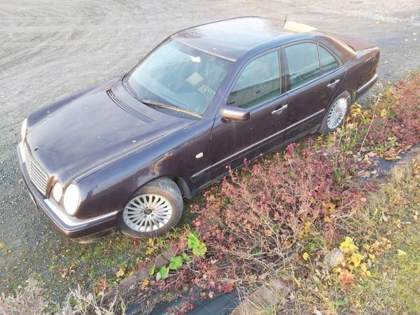 Mercedes-Benz E Siilinjärvi - valokuva 3