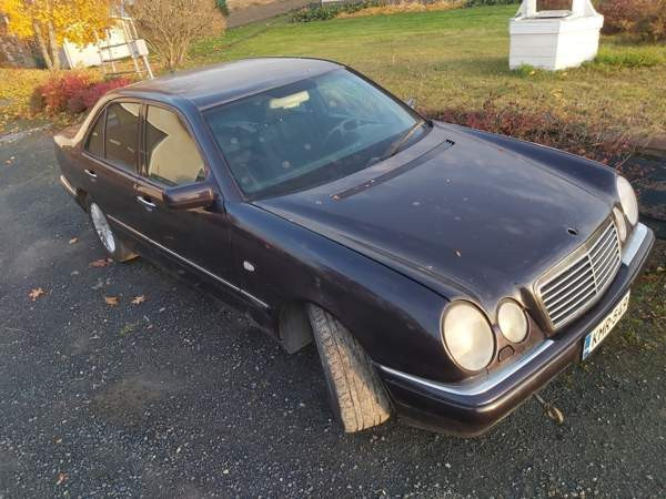 Mercedes-Benz E Siilinjärvi - valokuva 1