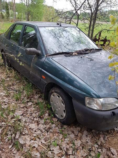 Ford Escort Коувола - изображение 1