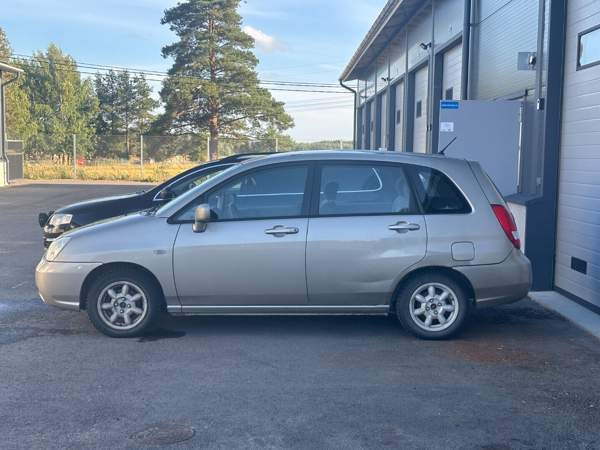 Suzuki Liana Jaervenpaeae – foto 4