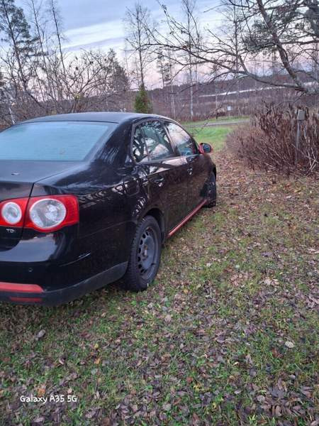 Volkswagen Jetta Каяни - изображение 4