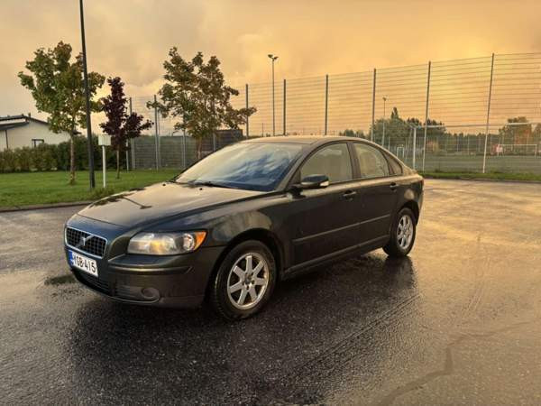 Volvo S40 Pielavesi - изображение 1