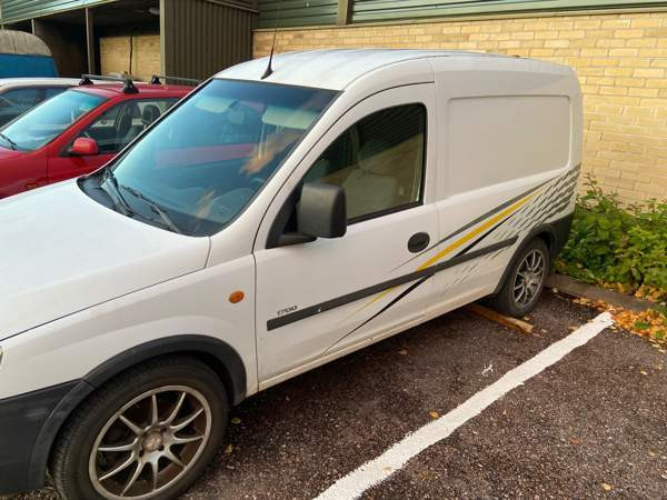 Opel Combo Pernaja - valokuva 3