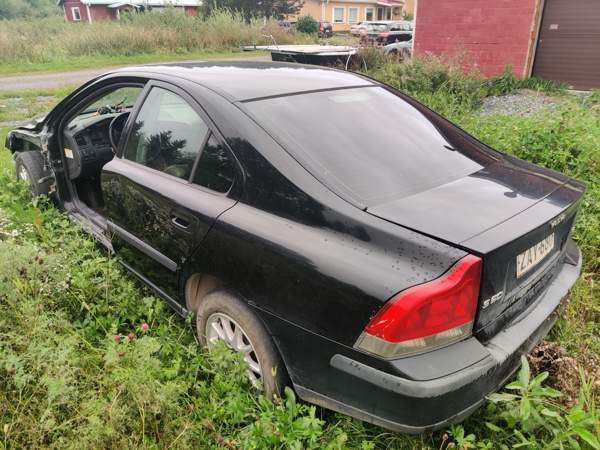 Volvo S60 Alavieska - valokuva 3