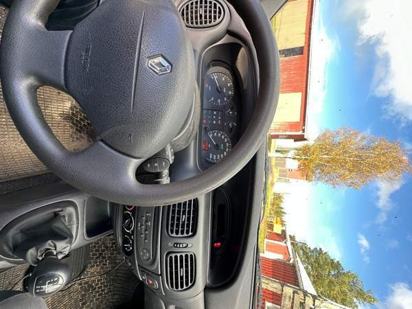 Renault Megane Teuva - valokuva 6