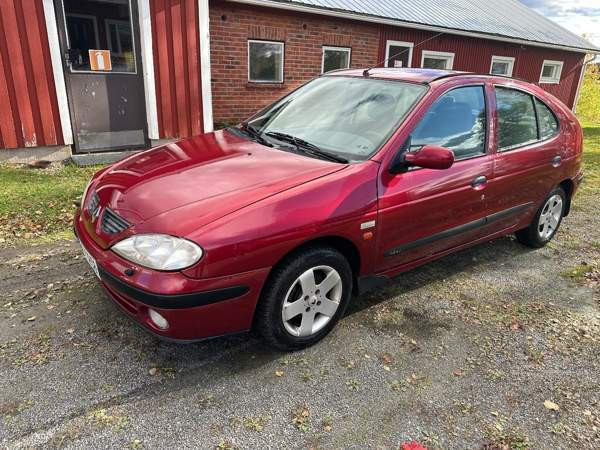 Renault Megane Teuva - valokuva 5