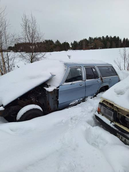 Ford LTD Ylivieska - valokuva 1