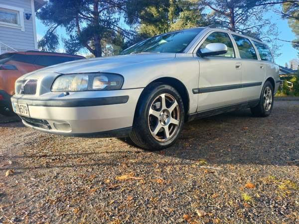 Volvo V70 Paimio - valokuva 1