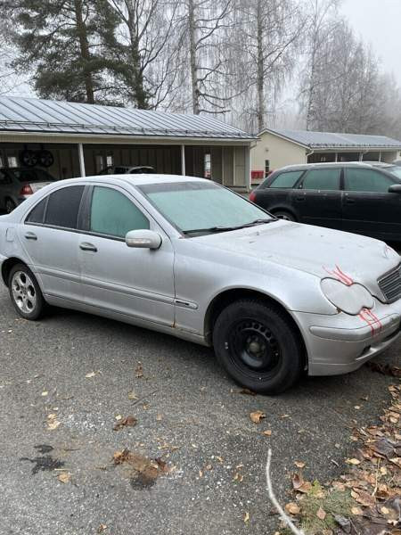 Mercedes-Benz C Joensuu - valokuva 1
