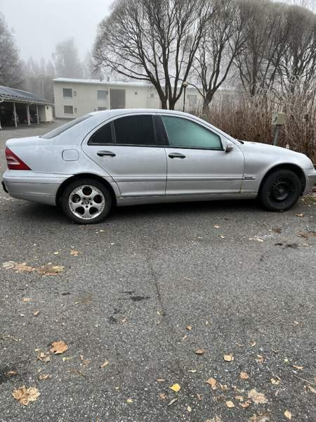 Mercedes-Benz C Joensuu - valokuva 3