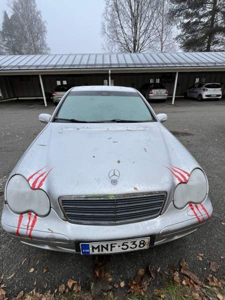 Mercedes-Benz C Joensuu - valokuva 4