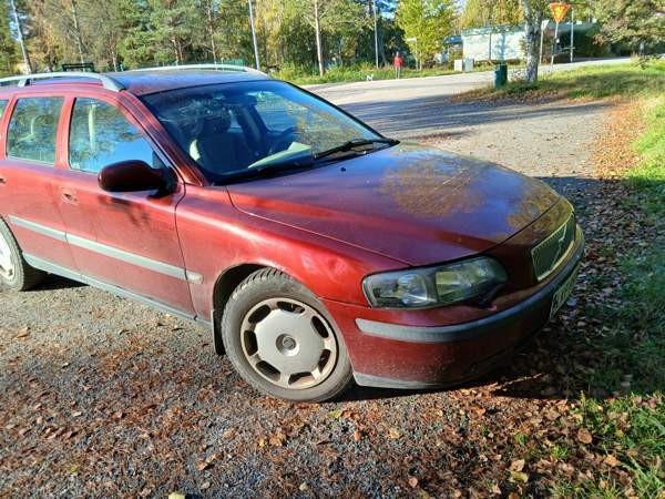 Volvo V70 Valkeakoski - valokuva 1