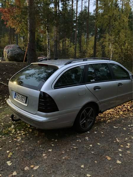 Mercedes-Benz 220 Jyväskylä - valokuva 2