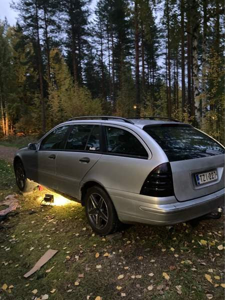 Mercedes-Benz 220 Jyväskylä - valokuva 4