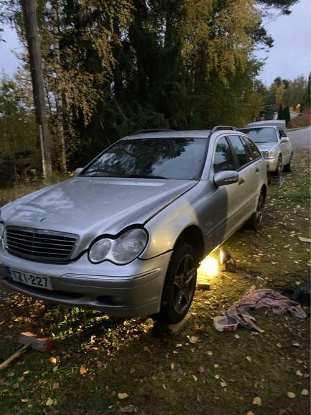Mercedes-Benz 220 Jyväskylä - valokuva 5