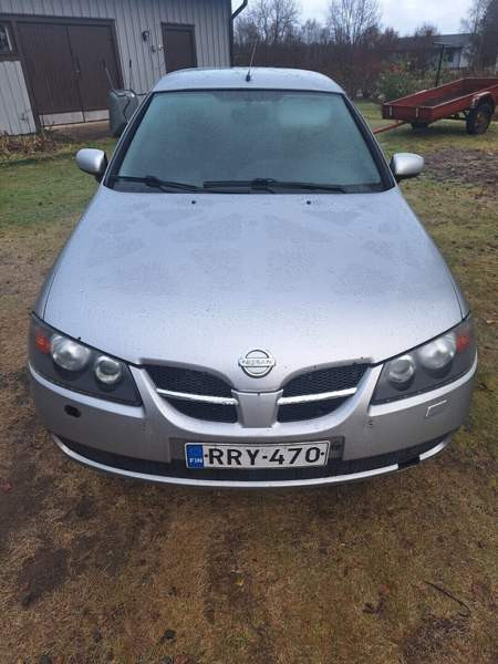 Nissan Almera Kolari - valokuva 1