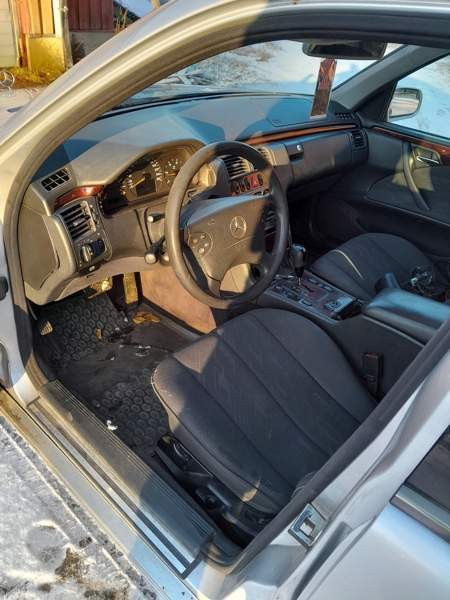 Mercedes-Benz E Outokumpu - valokuva 5