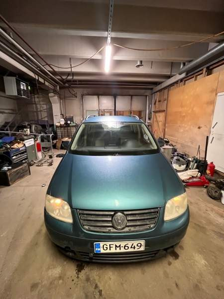Volkswagen Touran Kuopio - valokuva 3