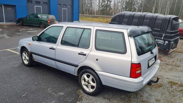 Volkswagen Golf Tampere - valokuva 1