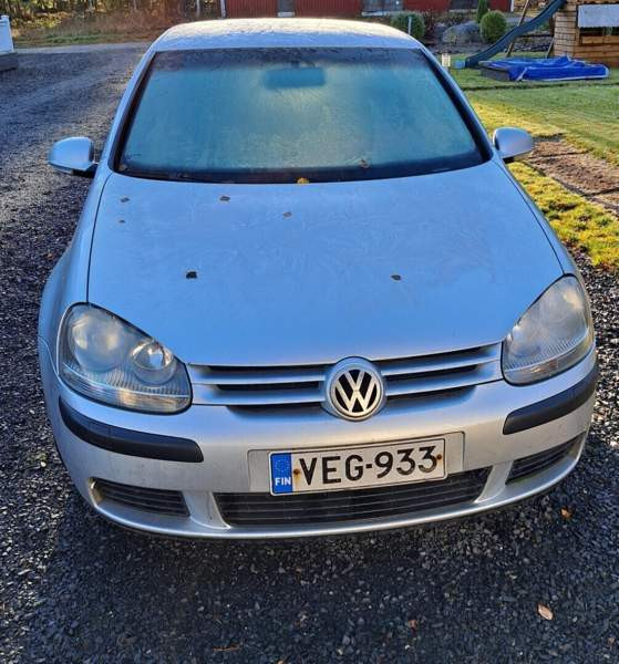 Volkswagen Golf Kruunupyy - valokuva 2