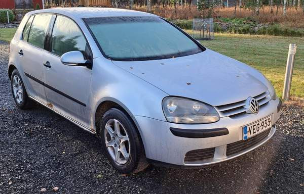 Volkswagen Golf Kruunupyy - valokuva 1