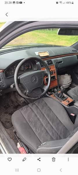 Mercedes-Benz 230 Karijoki - valokuva 2