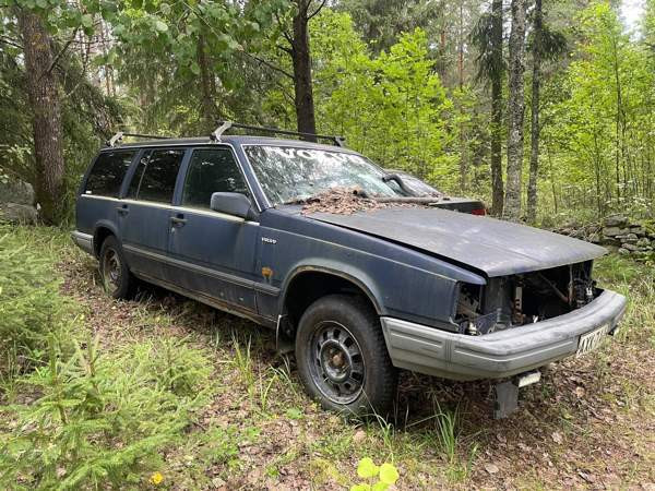 Volvo 740 Ugleural'skiy - valokuva 1