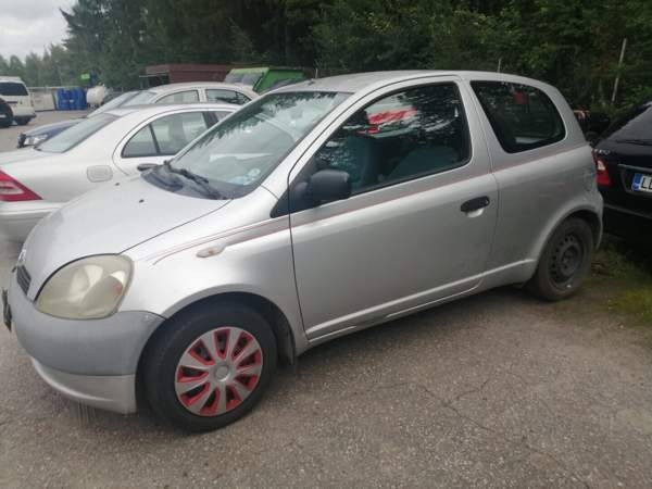 Toyota Yaris Riihimäki - valokuva 1