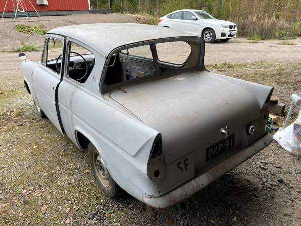 Ford Anglia Lappeenranta - valokuva 4