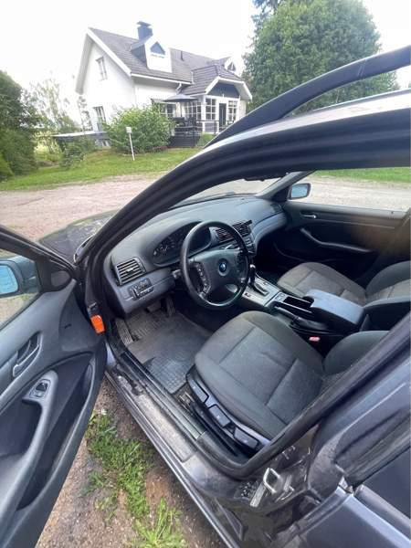 BMW 320 Lieto - valokuva 3