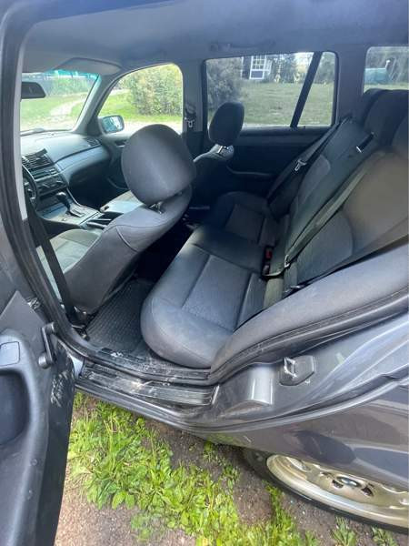 BMW 320 Lieto - valokuva 4