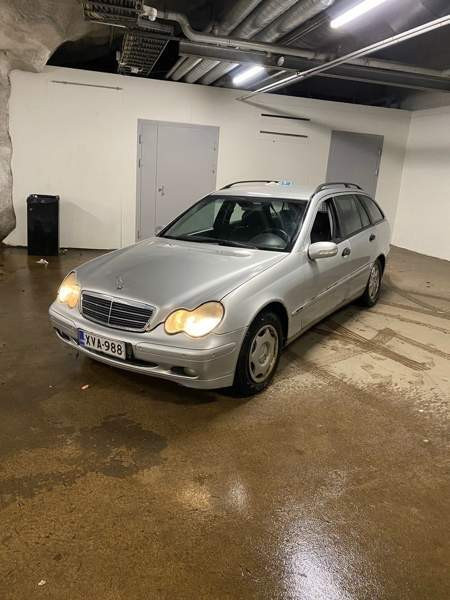 Mercedes-Benz 220 Тампере - изображение 1