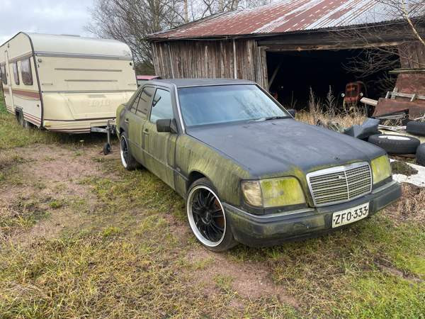 Mercedes-Benz E Nakkila - изображение 1