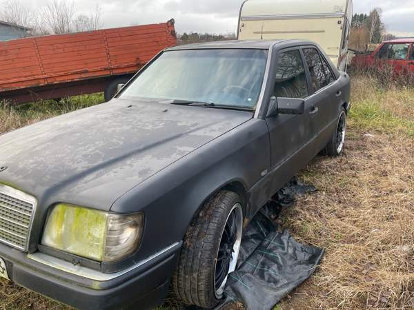 Mercedes-Benz E Nakkila - изображение 2