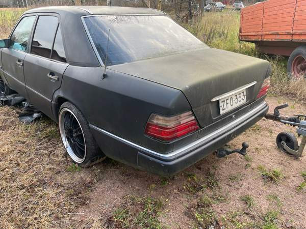 Mercedes-Benz E Nakkila - изображение 4