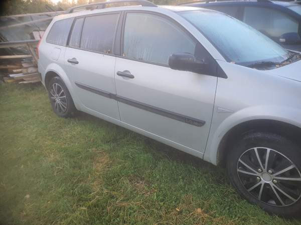 Renault Megane Oulainen - valokuva 3