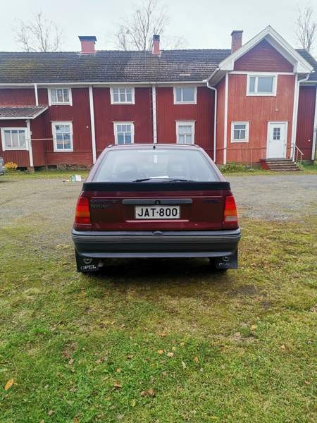 Opel Kadett Kauhava - изображение 4