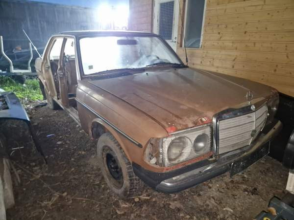 Mercedes-Benz 200 Jalasjärvi - valokuva 1