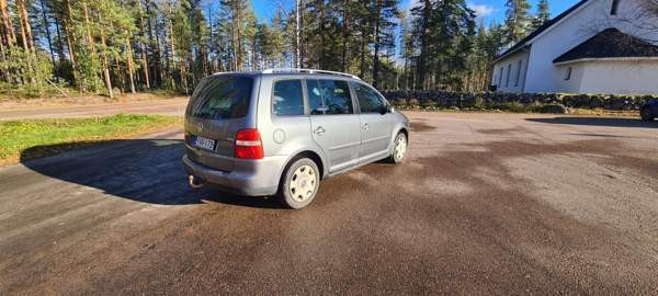 Volkswagen Touran Anjalankoski - изображение 4
