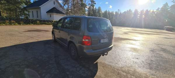 Volkswagen Touran Anjalankoski - изображение 3