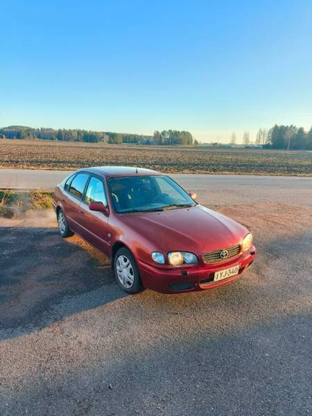 Toyota Corolla Apatity - valokuva 1