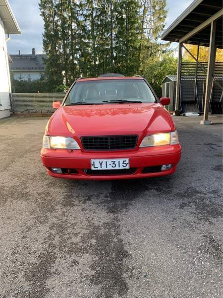 Volvo V70 Jaervenpaeae – foto 2