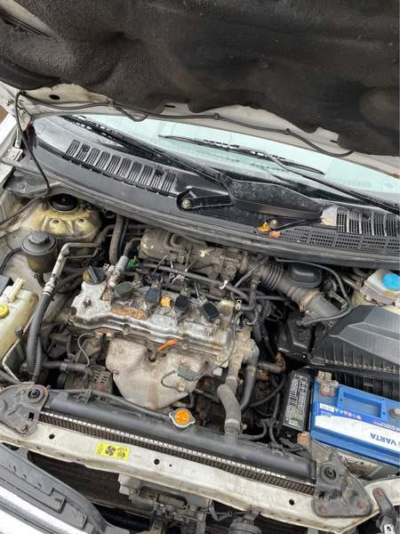 Nissan Almera Tino Oulu - valokuva 6