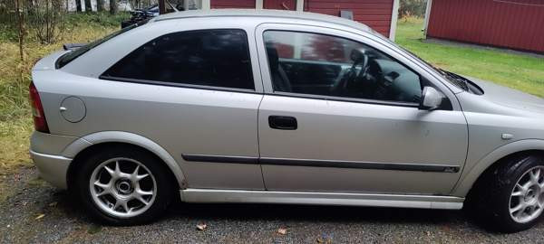 Opel Astra Rautalampi - valokuva 8