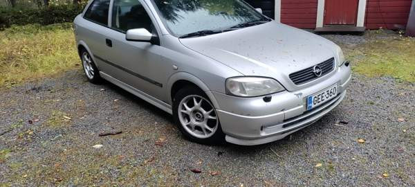 Opel Astra Rautalampi - valokuva 1
