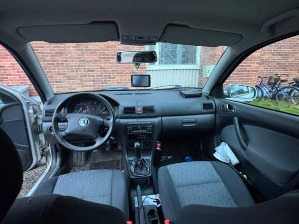 Skoda Octavia Luga - valokuva 4